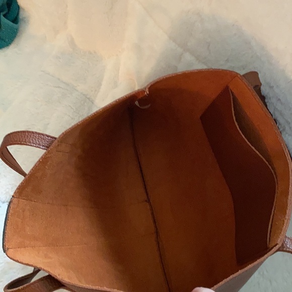 Vince Camuto Luck Tote Bag. - Picture 2 of 5